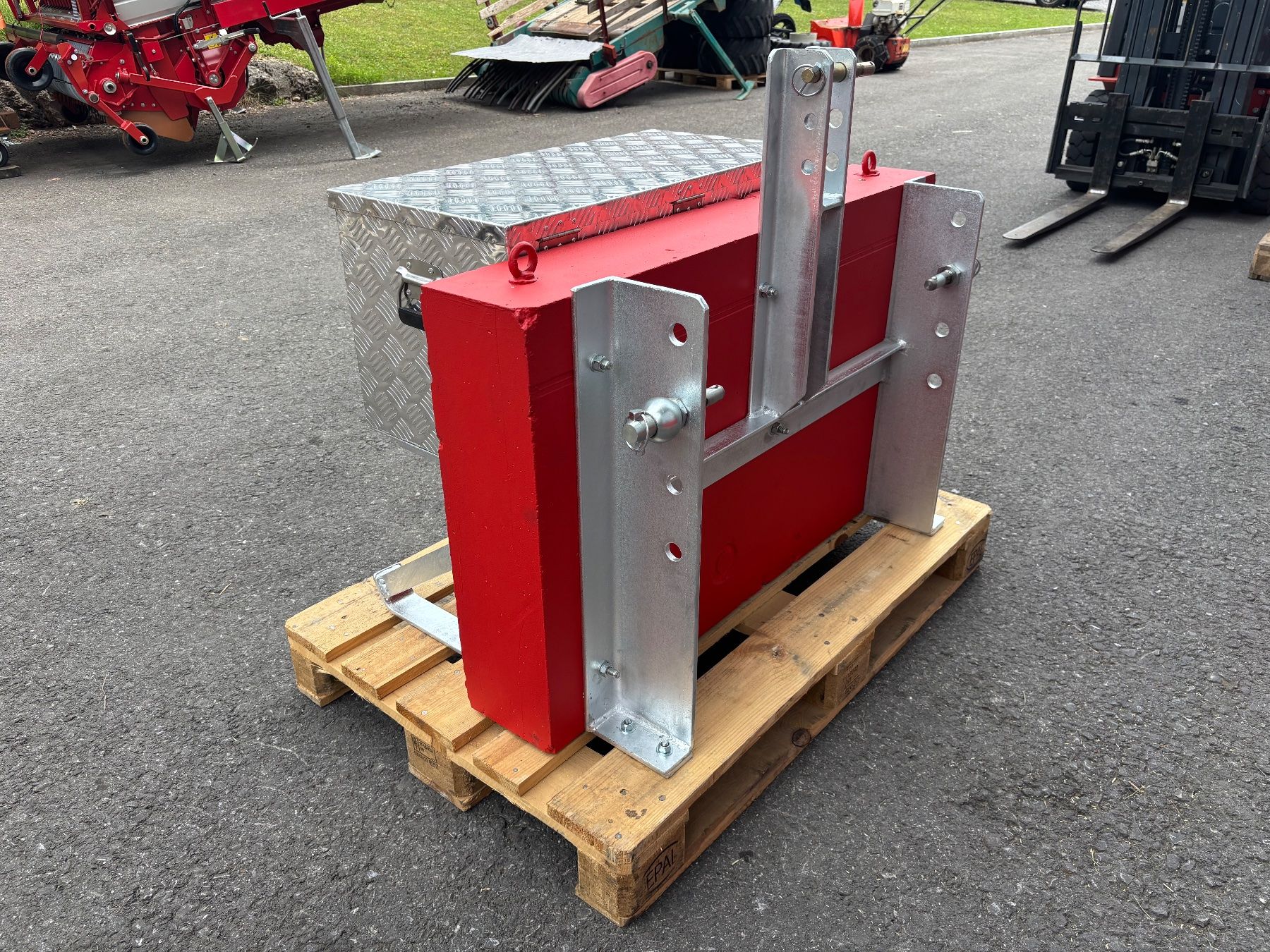 Aebi Traktoren: Front/Heckgewicht Mit Materialbox zu Aebi/Reform – Neu (gemäss Beschreibung) aus Sattel von Toolking90 3