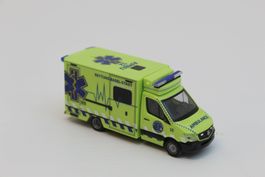 Herpa 952323 MB Sprinter Rettungswagen Sanität Rettung Basel