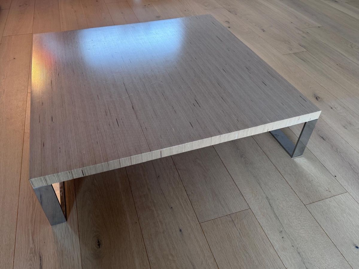 Tavoli: TOSSA Couchtisch 1x1m – Usato da Uetikon am See venduto da Uetikon 1