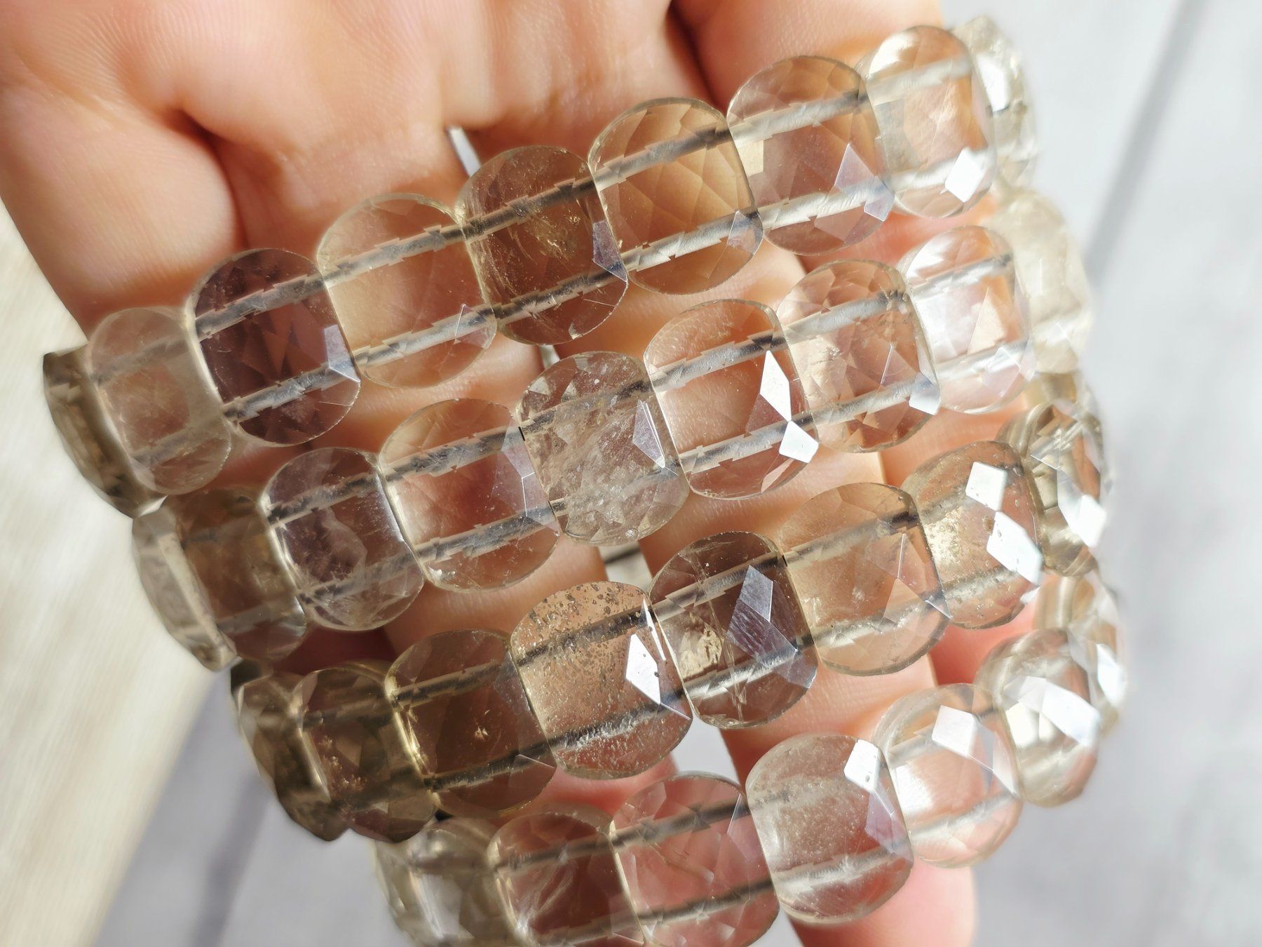 Minerali & Pietre curative: Klares facettiertes Rauchquarz Softbangle Armband – Nuovo e nell'imballaggio originale da Matzingen venduto da Shay_Crystalz 1