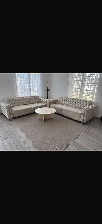 Sofas: 2 Sofas ausziehbar inkl Tisch & Teppich – D'occasion à Menziken par xona1606