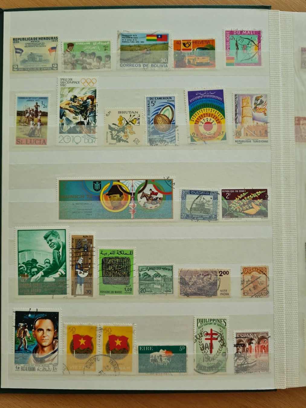 Albums: Briefmarken aus aller Welt! – D'occasion à Luzern par Ulrich34 2