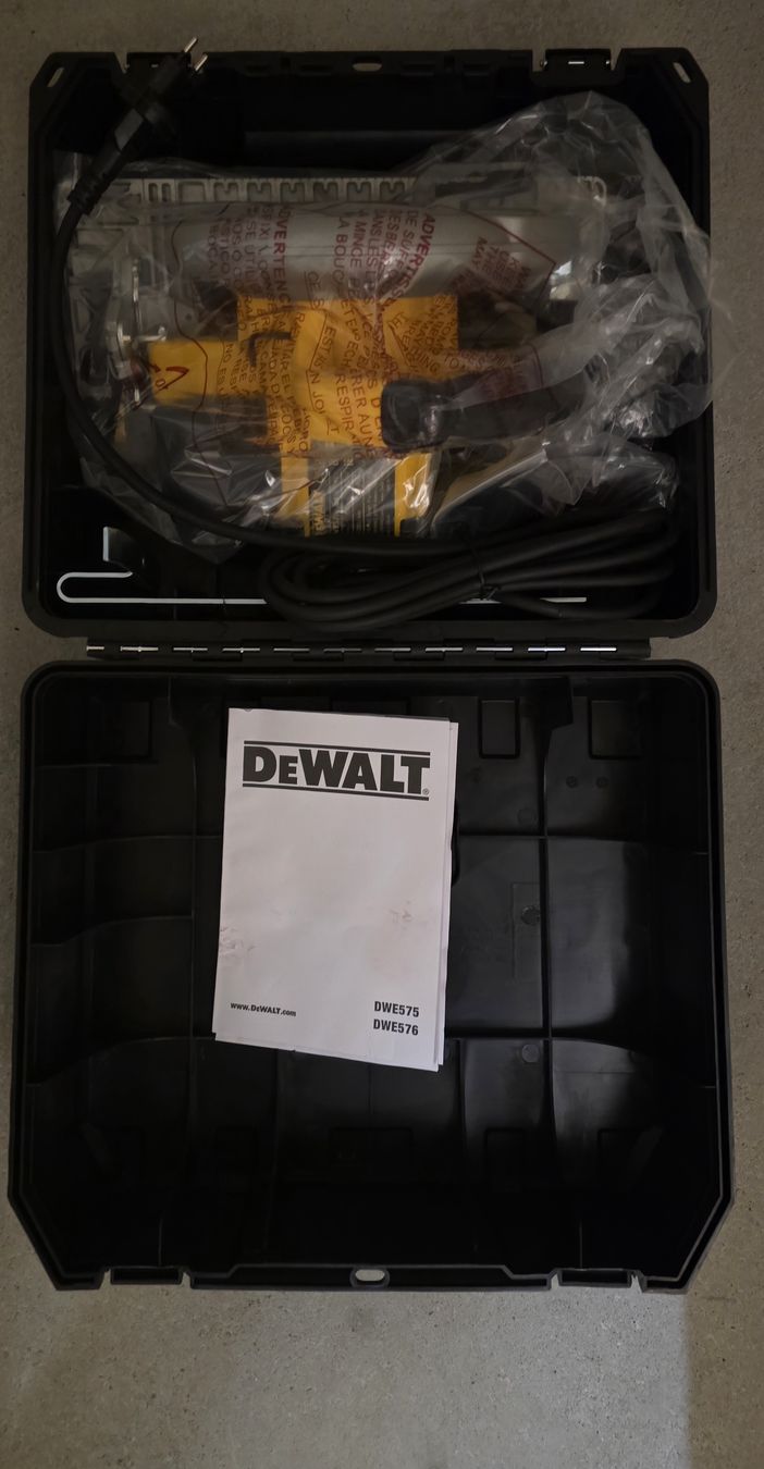 Dewalt Scies: DEWALT DWE 576 – Neuf avec emballage d'origine à Solothurn par Solo11 2