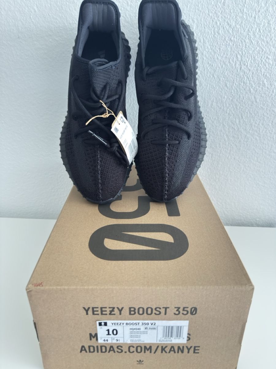 Adidas Chaussures hommes: Adidas Yeezy Boost 350 V2, Size 10, Black – Neuf (Voir description) à Urtenen-Schönbühl par ShawnHova22 3