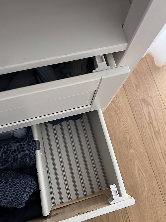 Tables à langer & accessoires: IKEA SINDVIK Wickelkommode – D'occasion à Küsnacht ZH par ari_n6yv 2