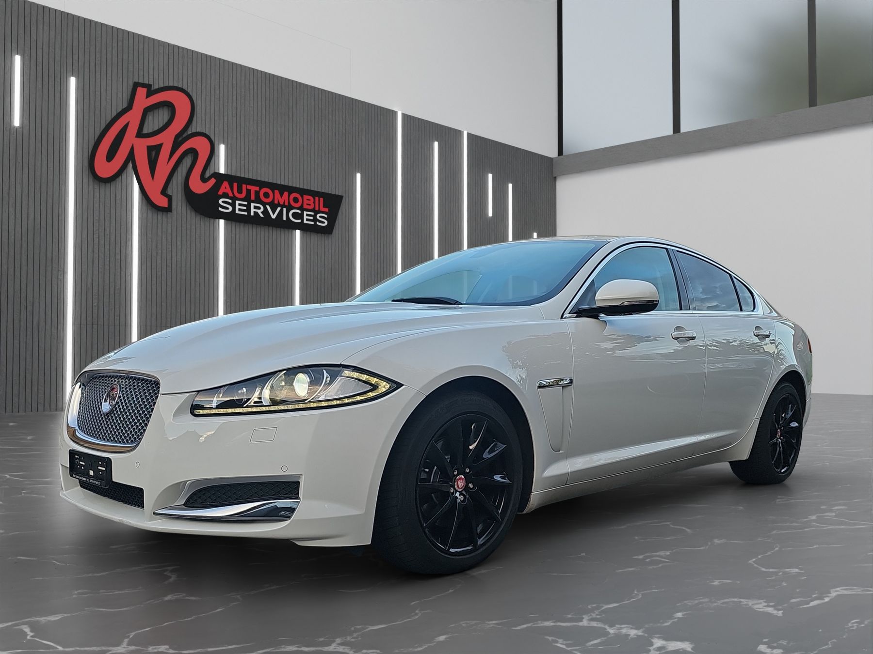 Jaguar Automobili: Jaguar XF 2.2diesel ab mfk – Usato da Basel venduto da Nikeshan