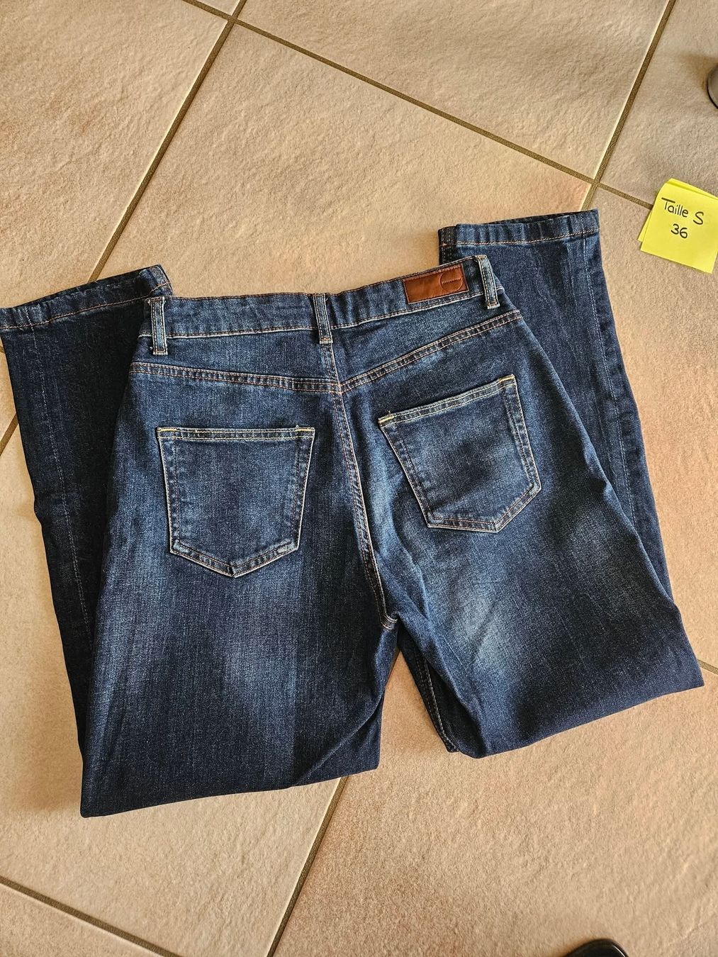 Jeans: jeans taille 36/S – Usato da Vétroz venduto da sas_yln5 1