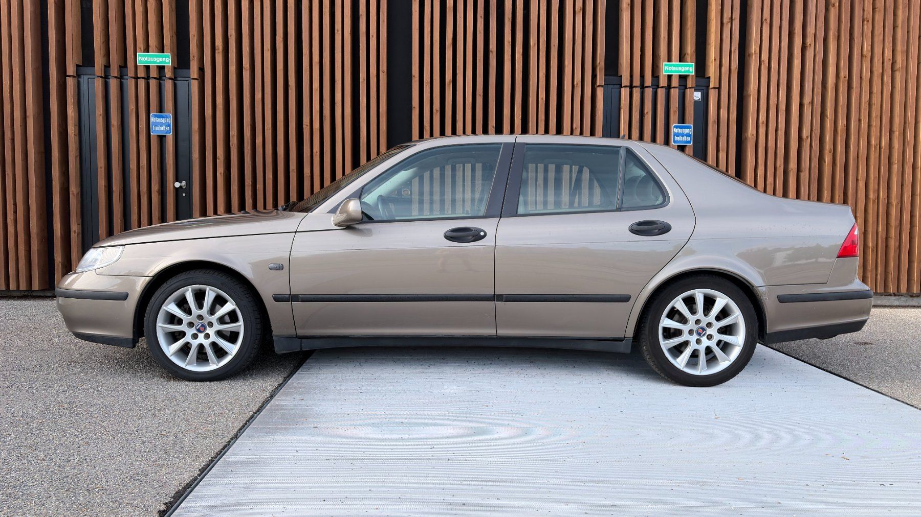 Saab Autos: Saab 2.0t Aut. El.Sitze – Gebraucht aus Rheinfelden von gth_wd5m 5