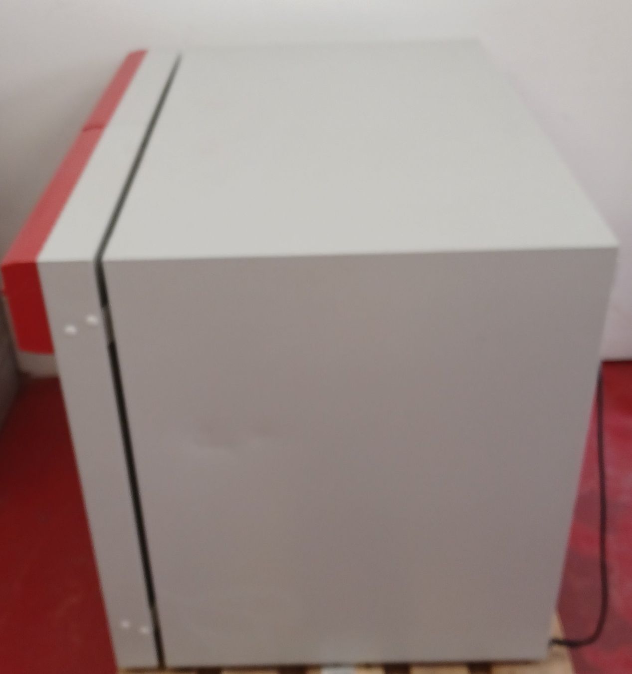 Laborzubehör: Binder FED-240 – Gebraucht aus Niederdorf von LeptonAG_Labor 3