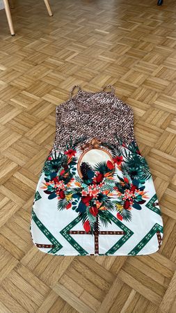 Sommerkleid kurz gemustert 