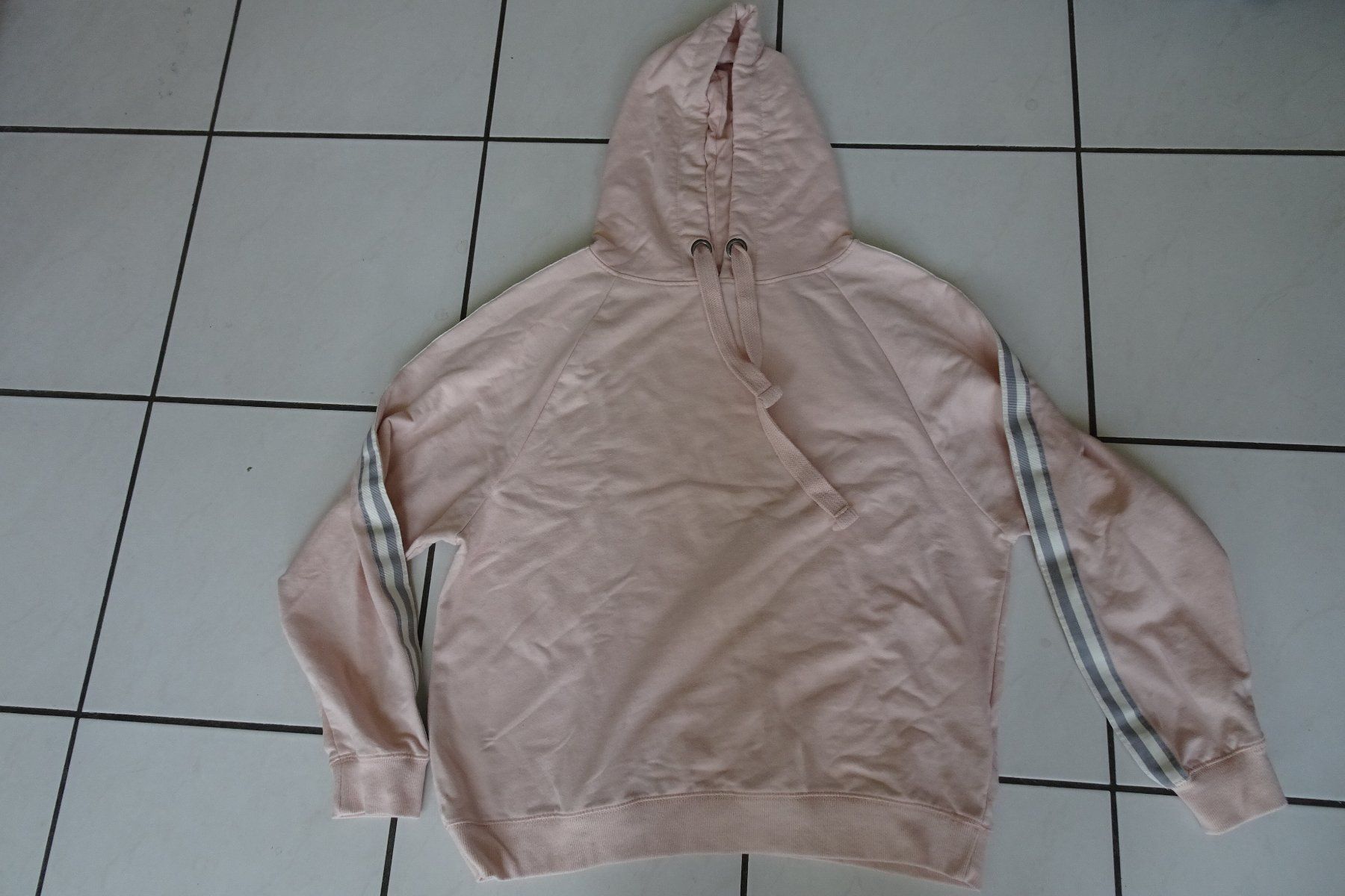 Pullover & Sweatshirts: weiter Kapuzenpullover, Hoodie rosa Gr. M – Gebraucht aus Strengelbach von schmetterling20