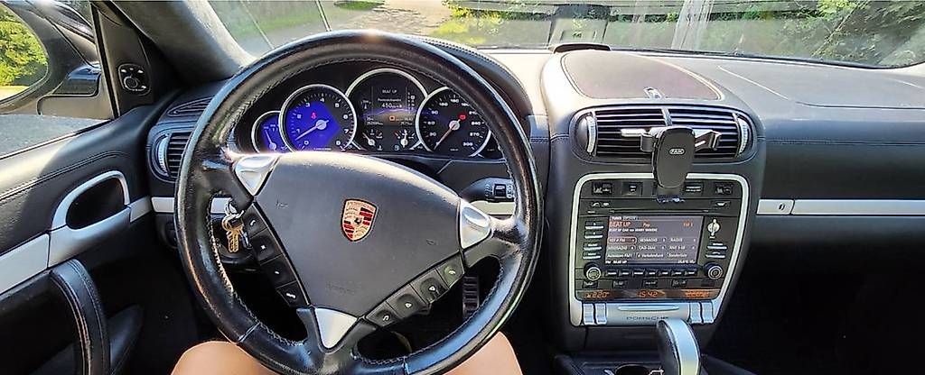 Automobili: Porsche Cayenne Turbo – Usato da Plaffeien venduto da erueru 4