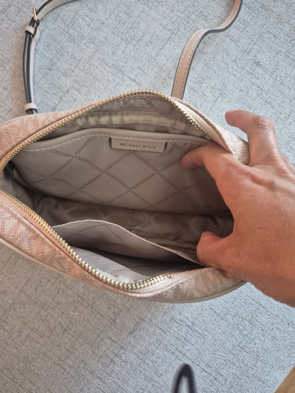 Michael Kors Taschen für Damen: Michael Kors – Gebraucht aus Spiez von V.H.K. 3