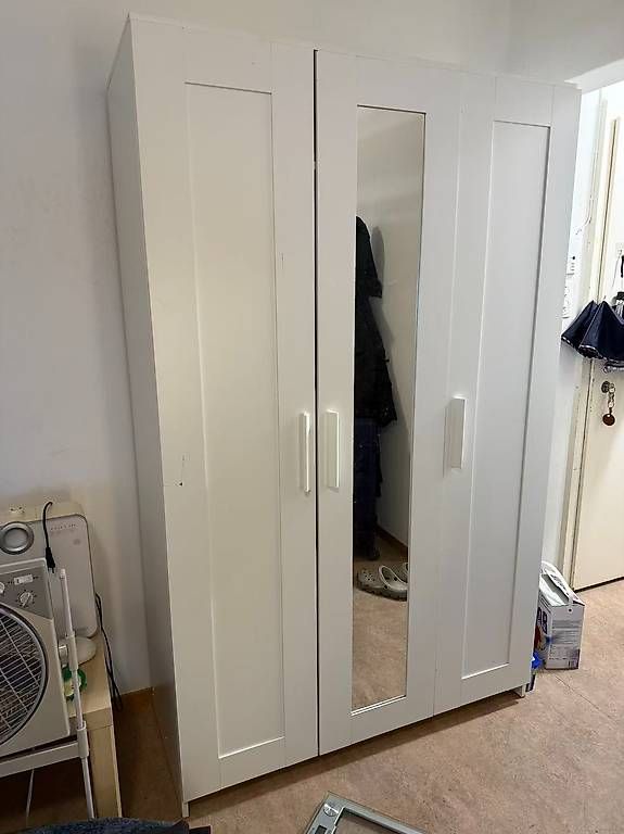Schränke: IKEA Wardrobe – Gebraucht aus Zürich von llr_2m9v