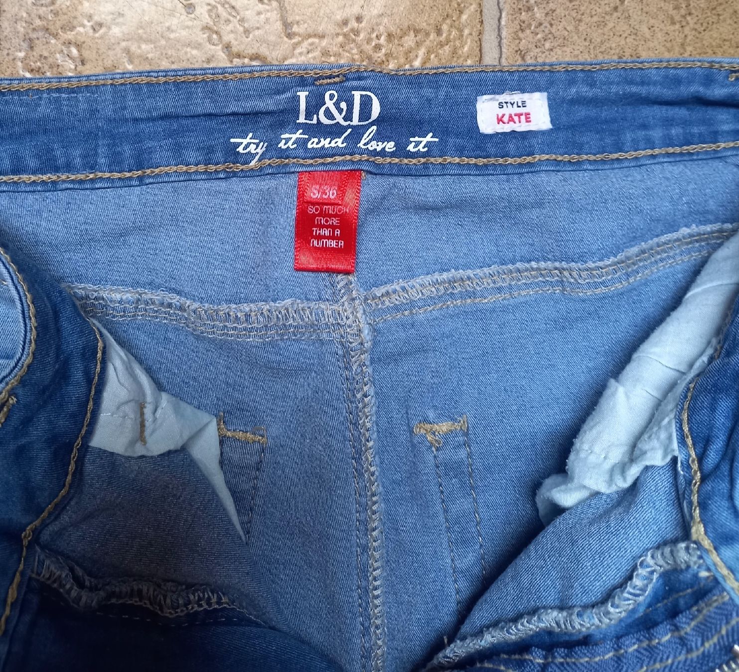 Hosen: Damen - Jeans, Grösse 36; neu! – Neu (gemäss Beschreibung) aus Marbach LU von Ilrebo 2