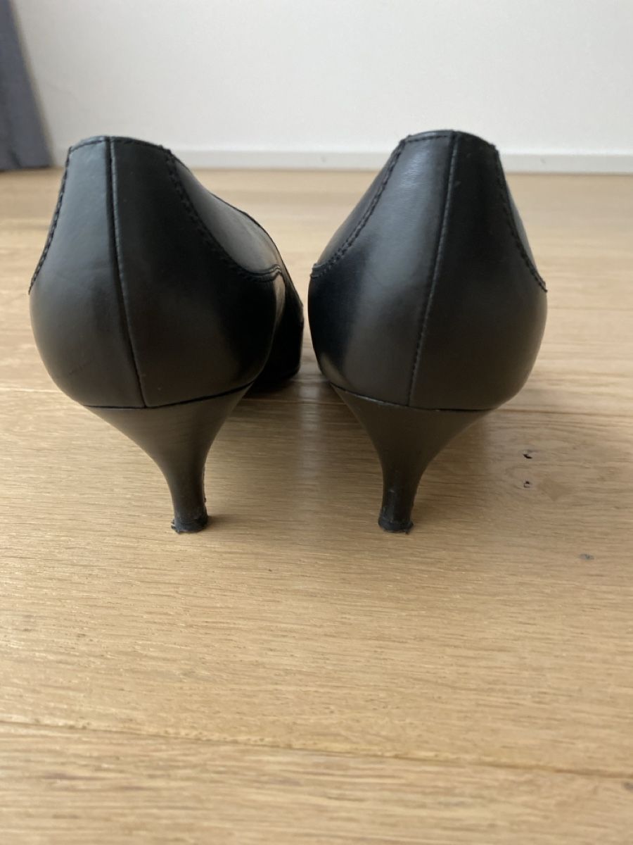 Bally Scarpe da donna: Elegant Bally Leather Pumps, Size 38EU – Usato da Vesenaz venduto da nat_mq8l 2