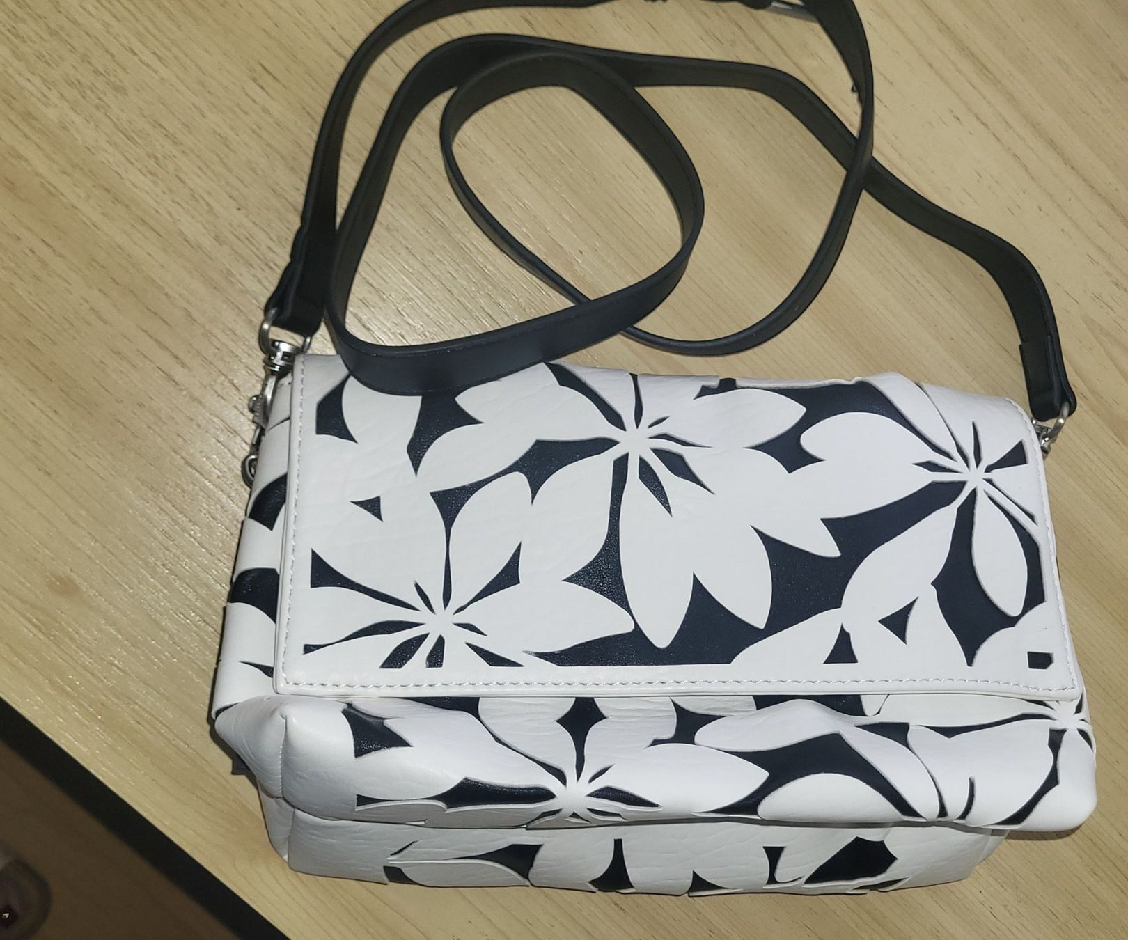 Desigual Borse da donna: Handtasche – Usato da Lupfig venduto da zwegenbaron