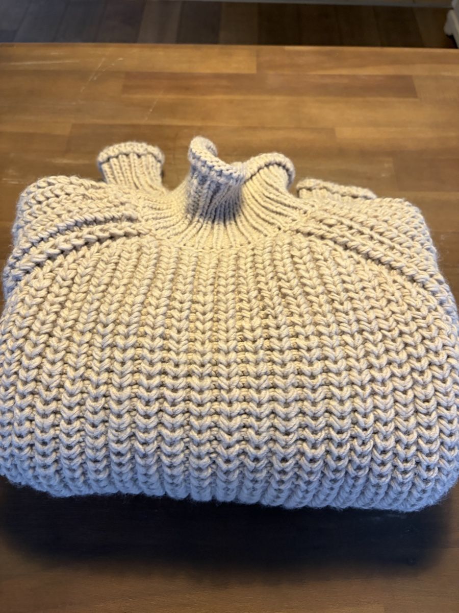 Lots de vêtements: 4 Winterpullis Tasche – D'occasion à Tagelswangen par Gizzmo..77 8