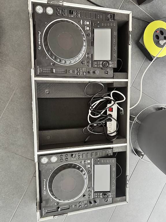Pioneer Lettore multimediale & Streamer: 2x Pioneer CDJ-2000NXS2 inkl. Flightcase – Usato da Schötz venduto da Nick000 3
