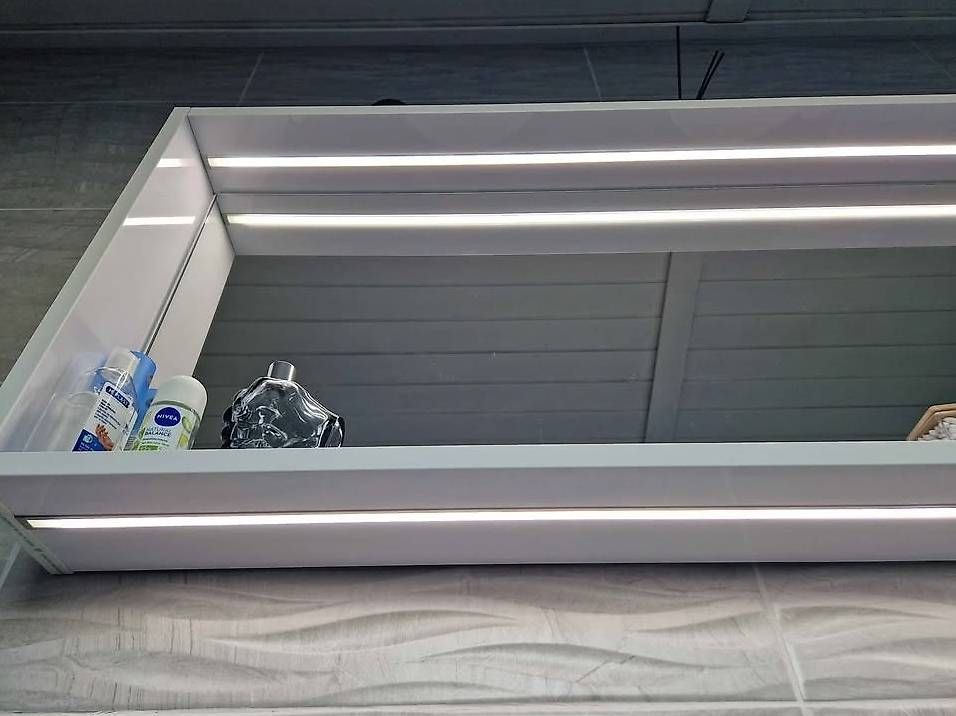 Specchi: Miroir avec éclairage intégré de salle de bain – Nuovo e nell'imballaggio originale da Orbe venduto da Reggio_22 3