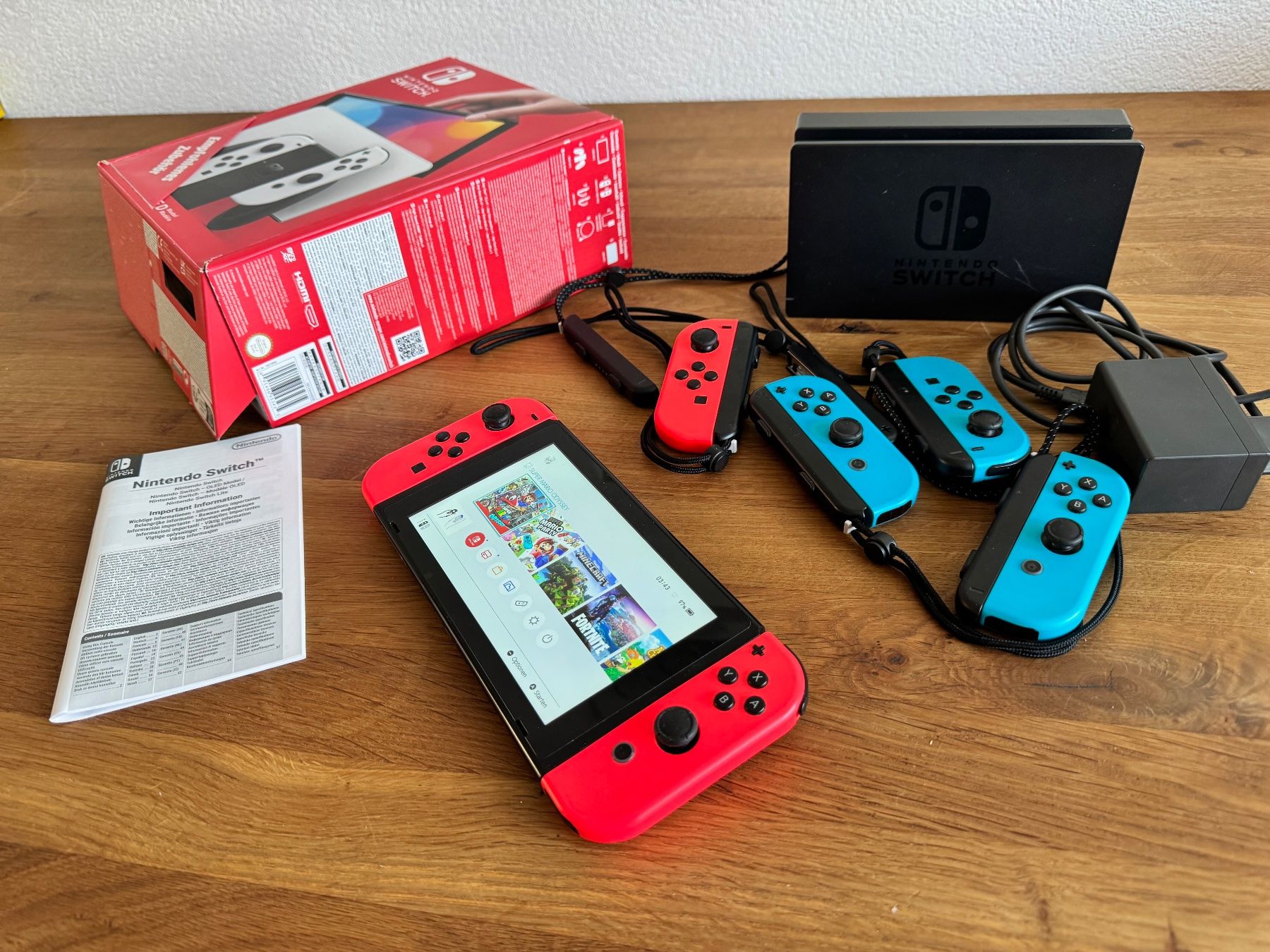 Nintendo Konsolen: Nintendo Switch mit Zubehör – Gebraucht aus frauenfeld von tia01