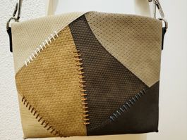 Handtasche im Patchwork-Stil, neuwertig