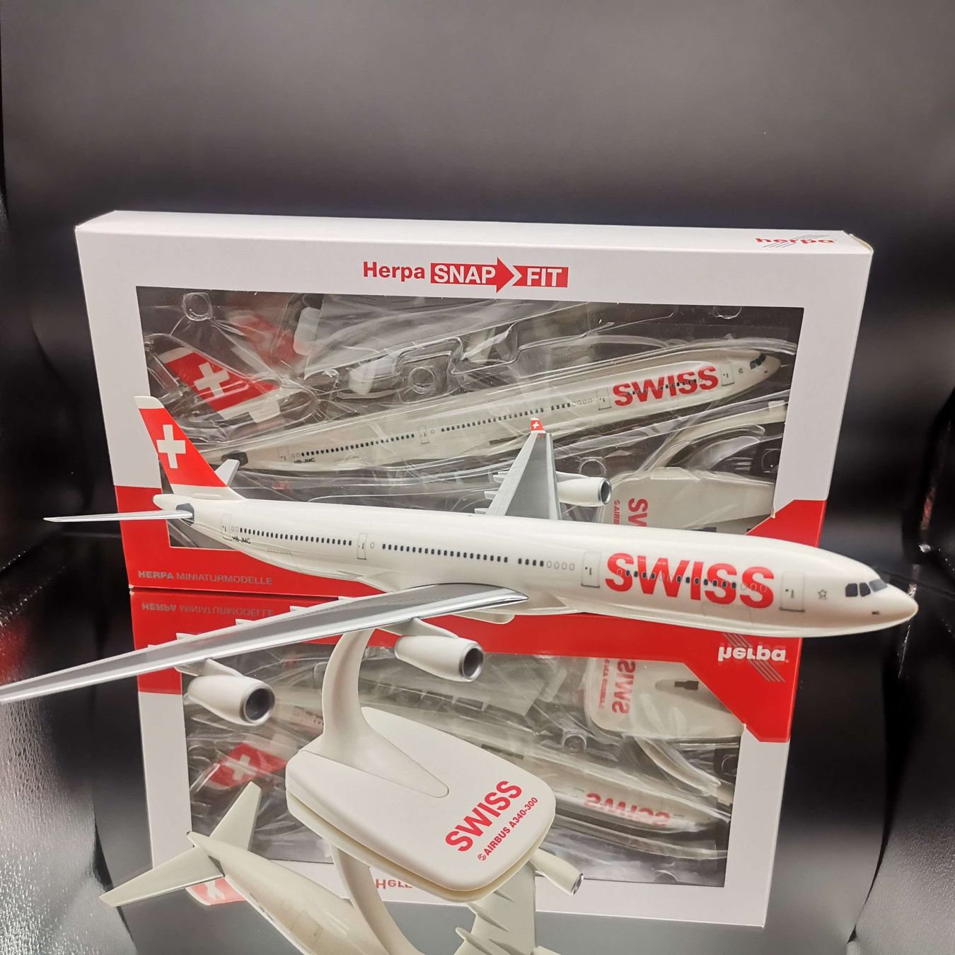 flugzeugmodell-swiss-a340-300-