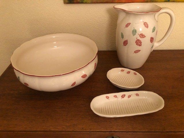Villeroy & Boch Piatti di portata: Ensemble  de bain Villeroy et Boch – Usato da Chézard St Martin venduto da schmitt