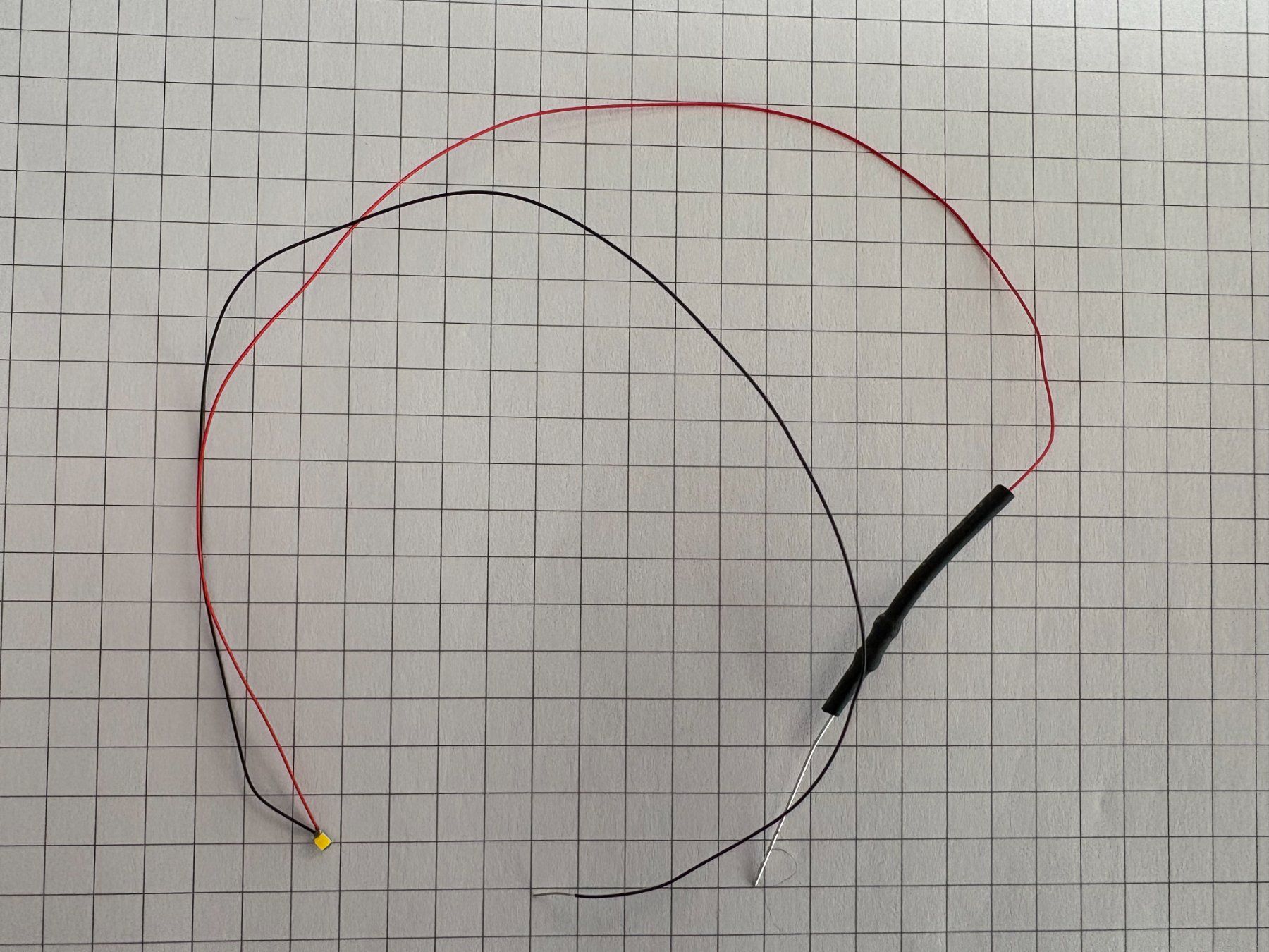 Roco Modelleisenbahnen: 50 Stk. KELLTEC 0508 Micro LED 24V DC Warmweiss mit 20 cm K. – Neu und originalverpackt aus Dittingen von Beamsplitter 4