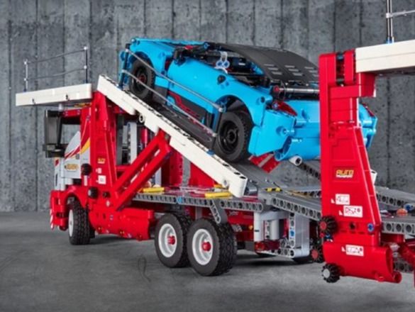 Lego Spielzeuge: LEGO Technic Autotransporter mit Auto mit V8 Motor 42098 – Neu und originalverpackt aus Abtwil AG von kidimagic1 7