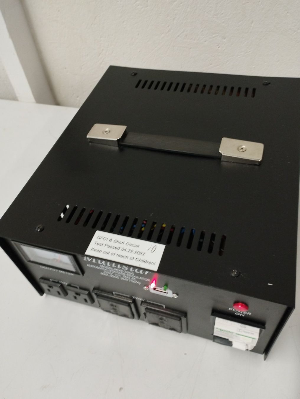 Alimentazione elettrica: 1 Stk. Automatic Voltage Regulator MVR - 3000 220 V /110V – Usato da Schupfart venduto da philippb06 3
