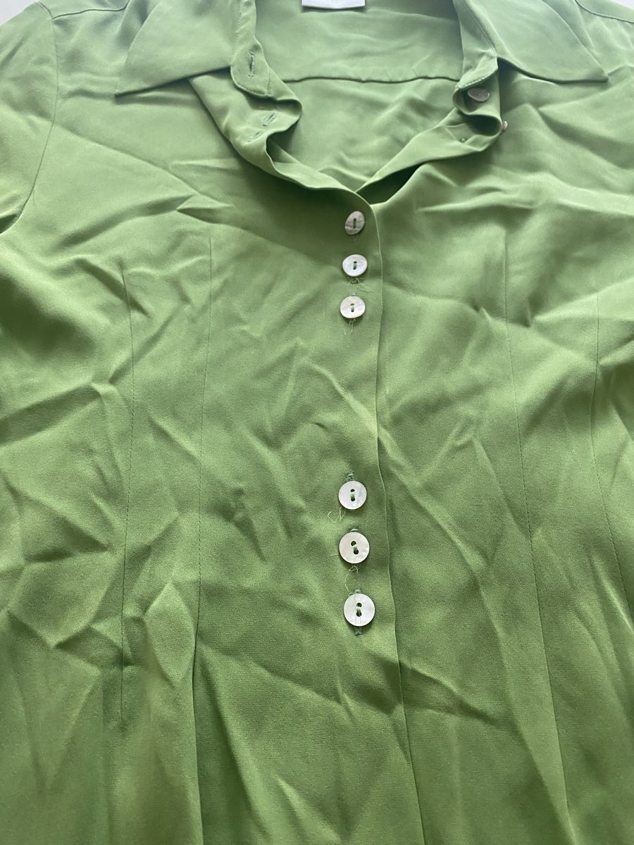 Blusen: 100% Seiden Bluse 🌸 – Gebraucht aus Opfikon von Luis144 1