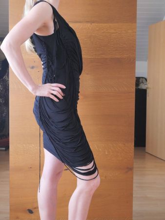 Robe noire Karen Millen avec empiècement frangé