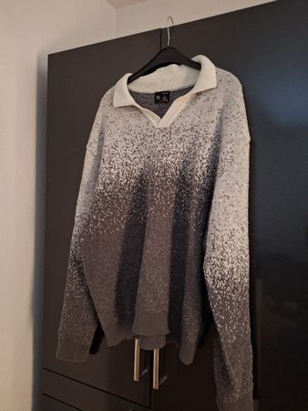 Derschutze Pullover mit Backprint
