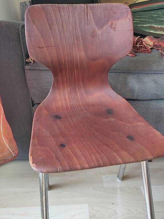Stühle: Chaise vintage enfant – Gebraucht aus Neuchâtel von sbgt 2