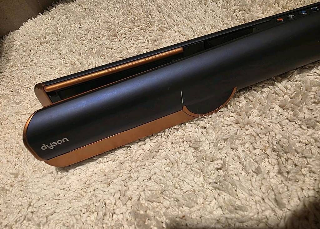 Dyson Asciugacapelli: Dyson Airstrait used but good condition – Usato da Basel venduto da Jessve8