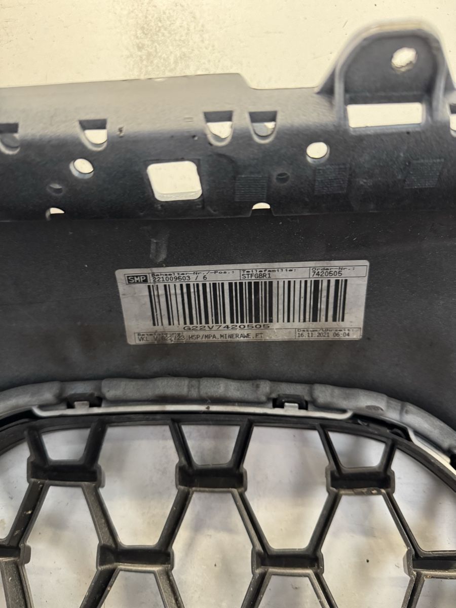 BMW Tutti pezzi di ricambio auto: Pare-chocs avant BMW G22 G23, version M – Usato da fribourg venduto da Nikita.0762813663 6