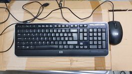 Tastatur, Maus, Headset und Kabel