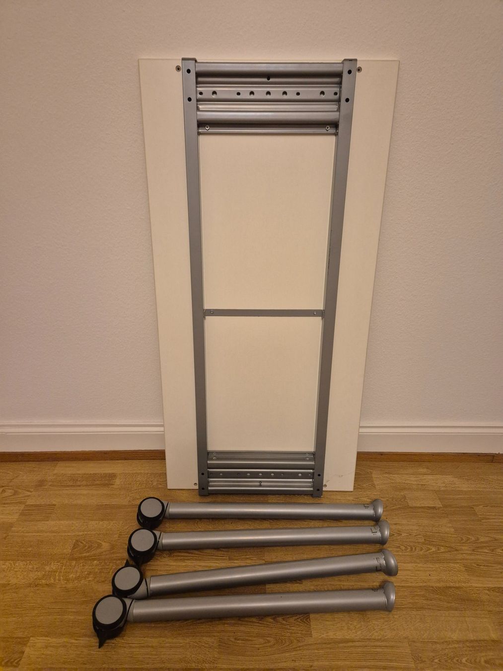 Ikea Schreibtische: IKEA Galant Schreibtisch – Gebraucht aus Zürich von tom_hxr9 1