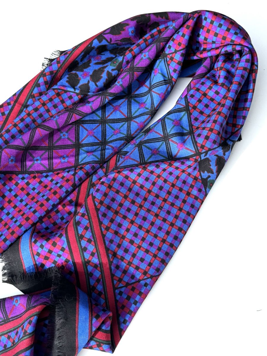 Givenchy Foulards, Tücher & Schals: Givenchy Grand chale – Gebraucht aus Courtaman von sultan16 6