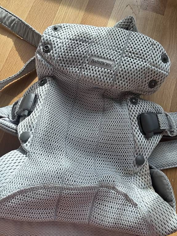 Marsupi portabebè: Porte-bébé BabyBjörn Harmony  gris clair – Usato da Ecublens VD venduto da mar_w8gh 4