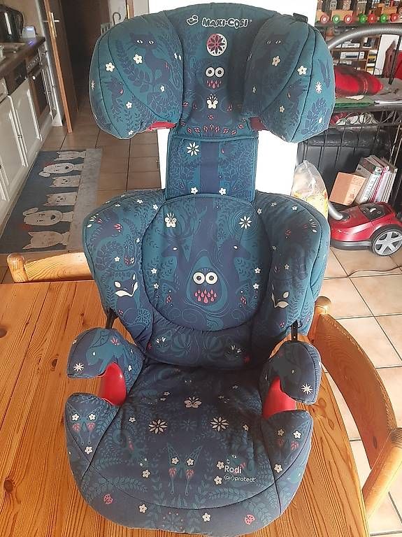 Maxi-Cosi Sièges auto: Siège auto Maxi Cosi – D'occasion à Farvagny-le-Grand par Stylefree 1
