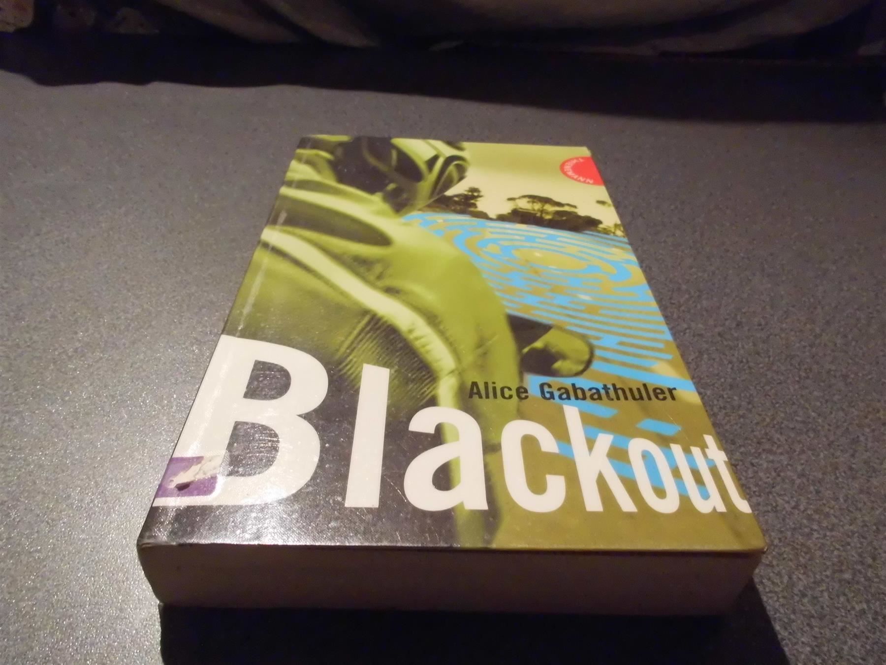 Libri: Blackout, Alice Gabathuler – Usato da Zürich venduto da abraxas1291