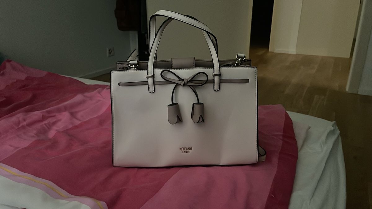 Guess Borse da donna: Guess Handtasche Weiss/rosa – Nuovo (secondo la descrizione) da Thun venduto da pri_655z