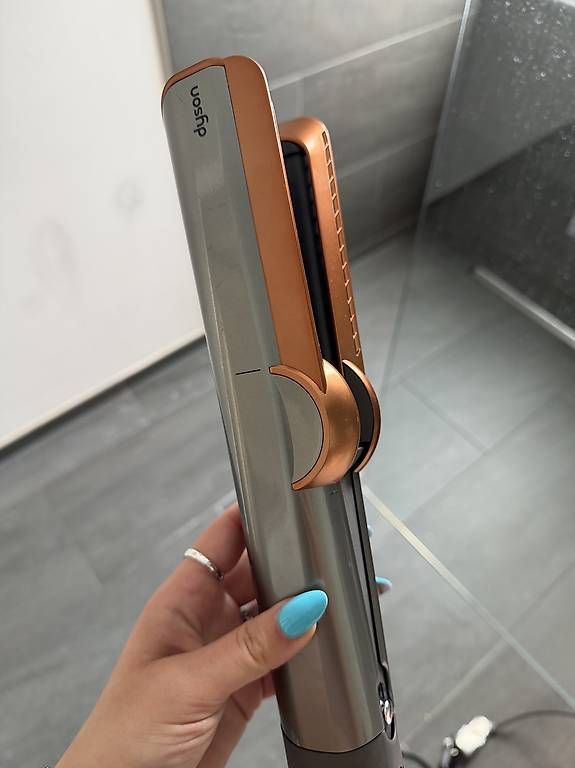 Sèche-cheveux: Dyson Airstrait Top Zustand – D'occasion à Gränichen par yag_8krv