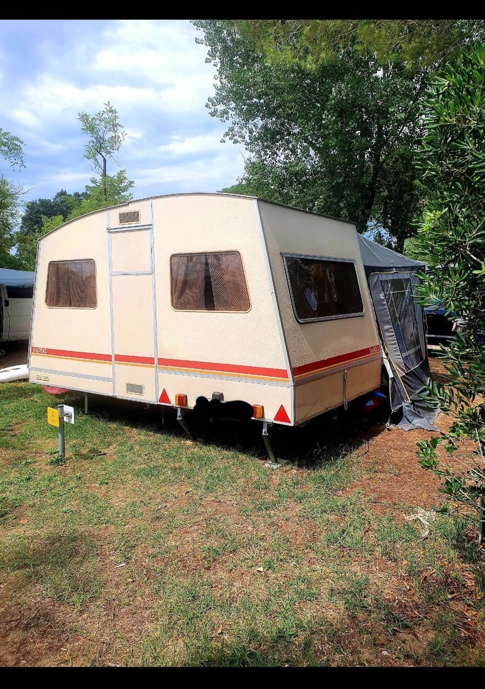 Rapido Camping Fahrzeuge: Rapido comfort matic Klappwohnwagen – Gebraucht aus Gossau SG von Waceera 1