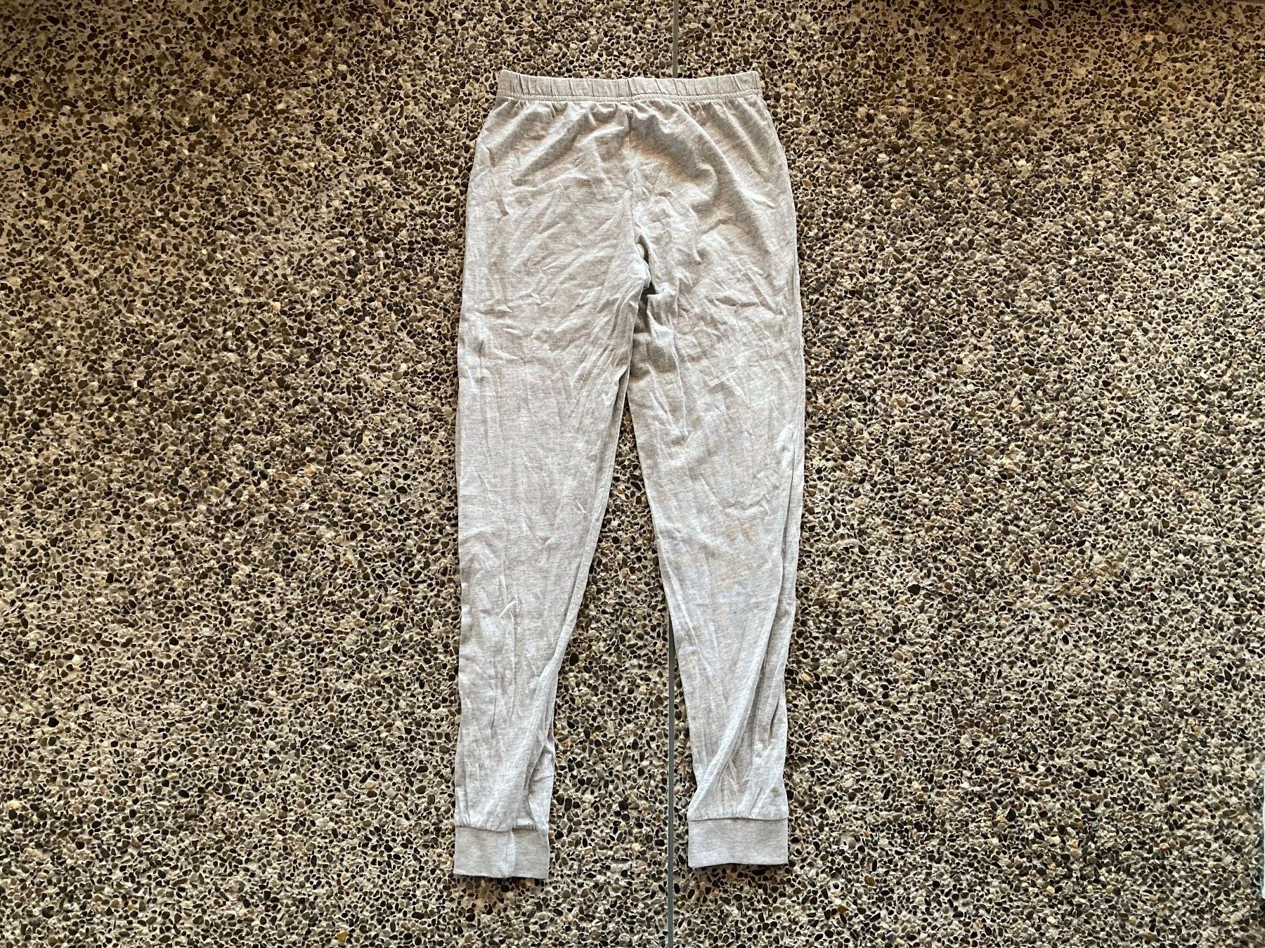 C&A Pyjamas: Pyjama Faultier, Gr. 140 – D'occasion à Aetingen par Nadinsky 7