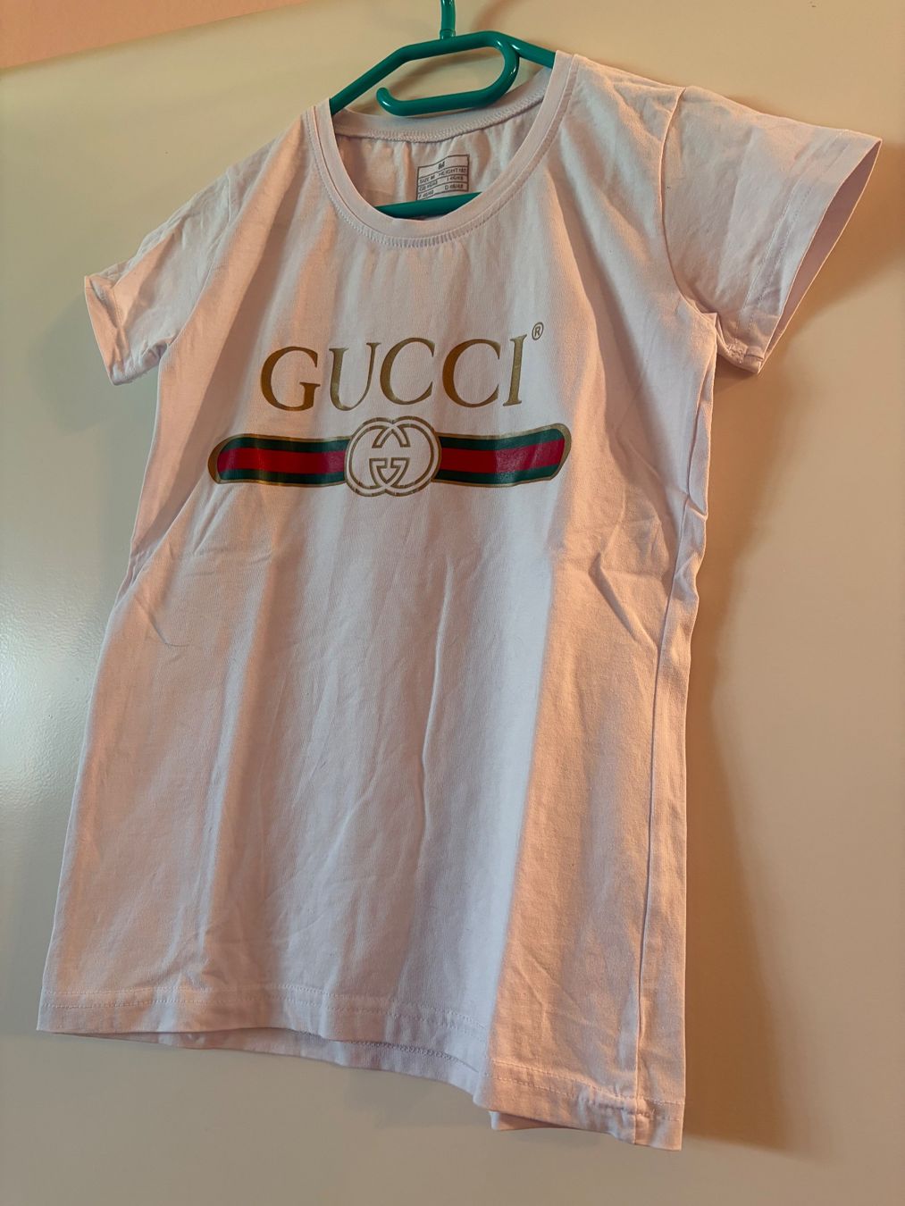 Calvin Klein T-shirt: Damen T-Shirt, Gr. M – Nuovo e nell'imballaggio originale da Adliswil venduto da Myxin