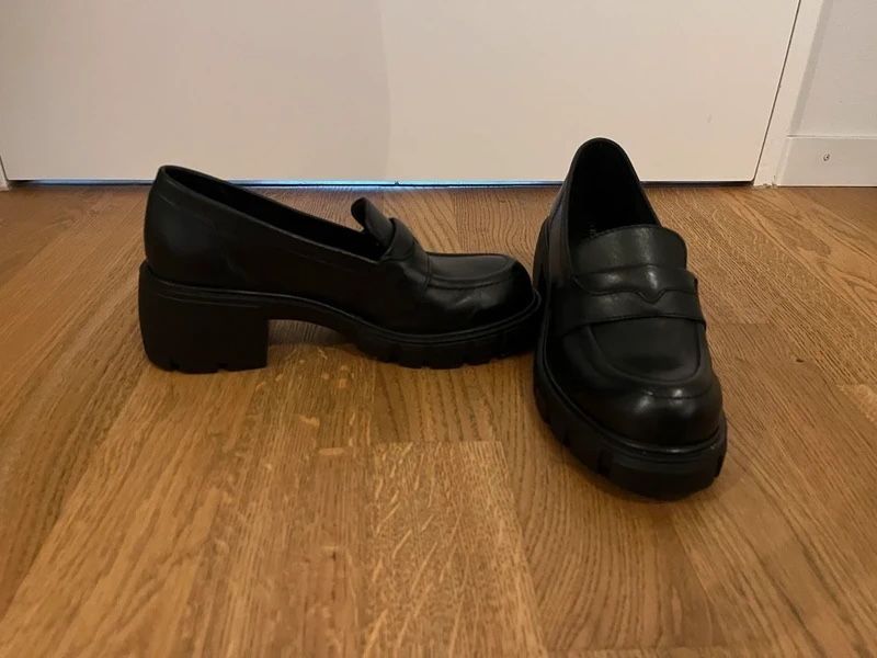 Damenschuhe: Heeled loafers – Gebraucht aus Genève von toandfrom 1