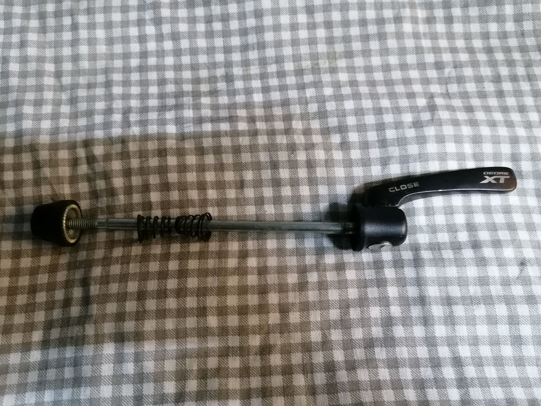 Shimano Ersatzteile: Shimano Xt Schnellspanner für Vorderrad – Gebraucht aus Lausanne von Frankenstein 2